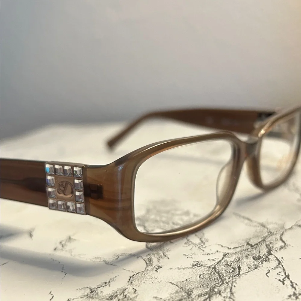 Dereon Elegant Brown With Silver Accents Women's Glasses. Size 53-17-135